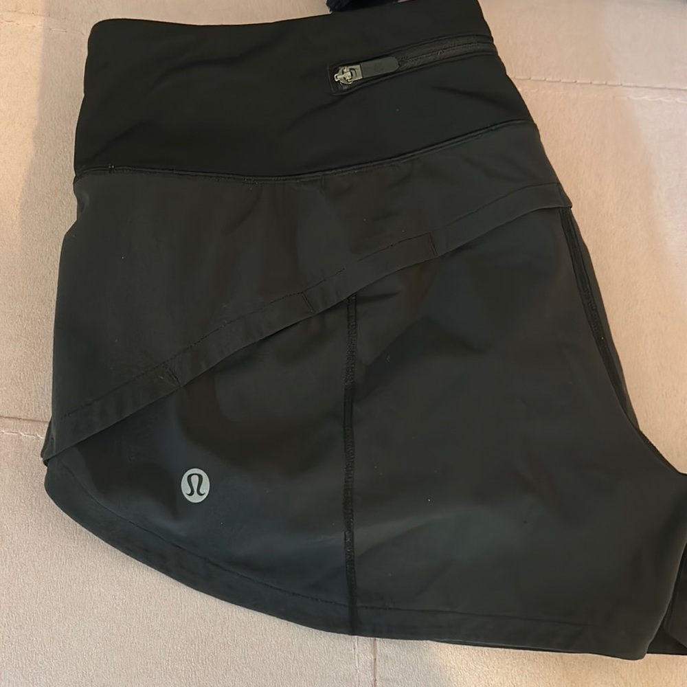Black lulu shorts